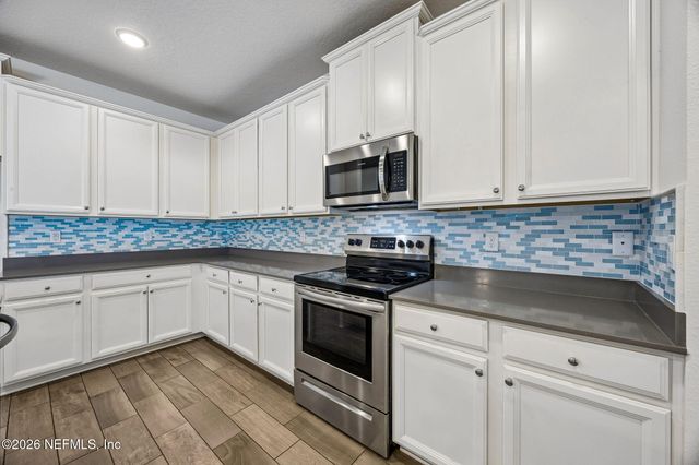 1306 KENDALL Drive, Jacksonville, FL 32211