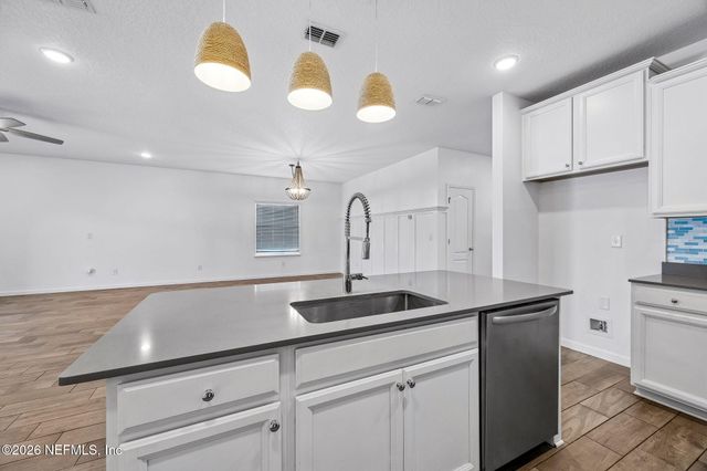 1306 KENDALL Drive, Jacksonville, FL 32211