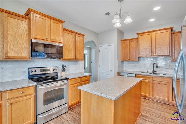 207 Courthouse Lane, Warner Robins, GA 31088