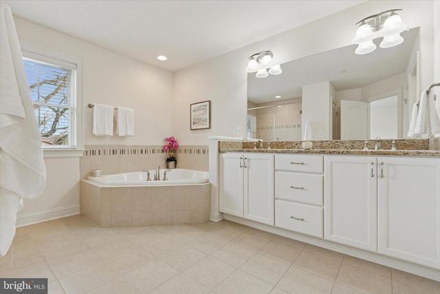 34 PARKVIEW CIRCLE, Wayne, PA 19087