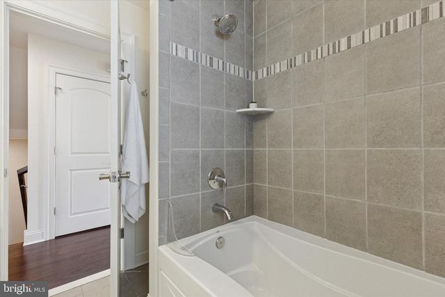 34 PARKVIEW CIRCLE, Wayne, PA 19087