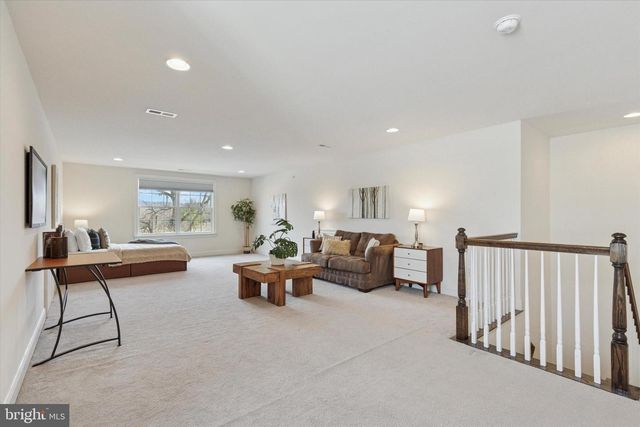 34 PARKVIEW CIRCLE, Wayne, PA 19087