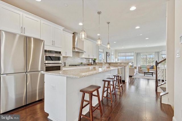 34 PARKVIEW CIRCLE, Wayne, PA 19087