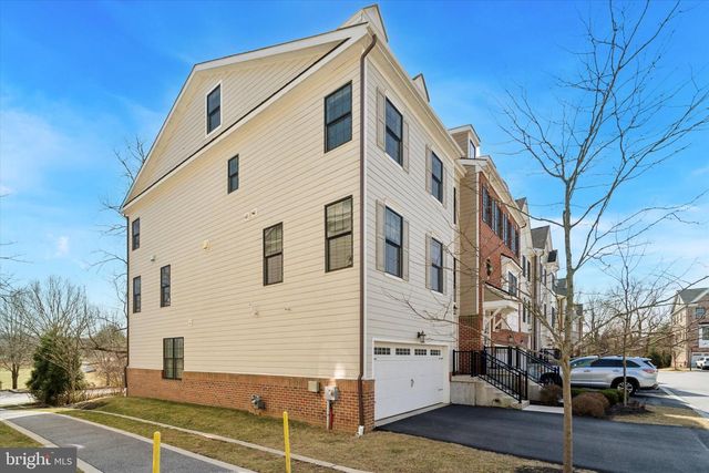 34 PARKVIEW CIRCLE, Wayne, PA 19087