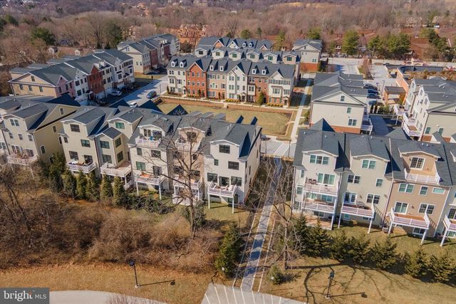 34 PARKVIEW CIRCLE, Wayne, PA 19087