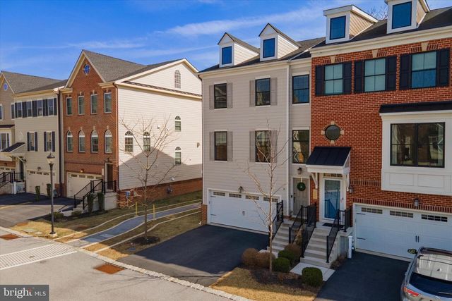 34 PARKVIEW CIRCLE, Wayne, PA 19087