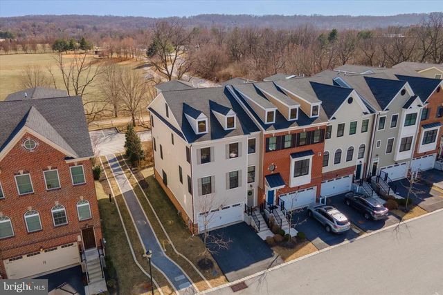 34 PARKVIEW CIRCLE, Wayne, PA 19087