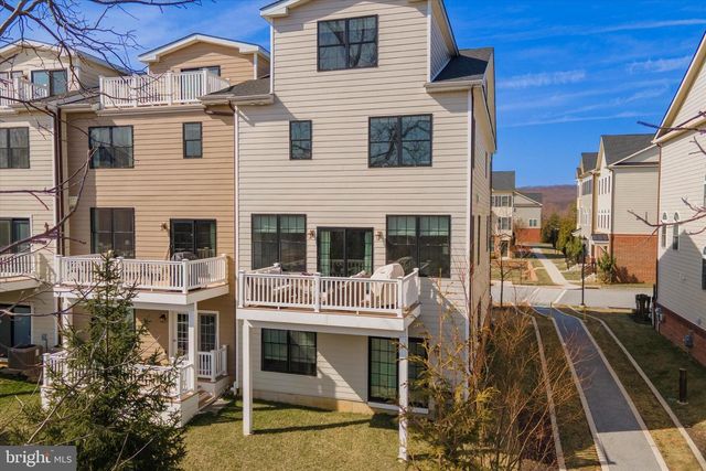 34 PARKVIEW CIRCLE, Wayne, PA 19087