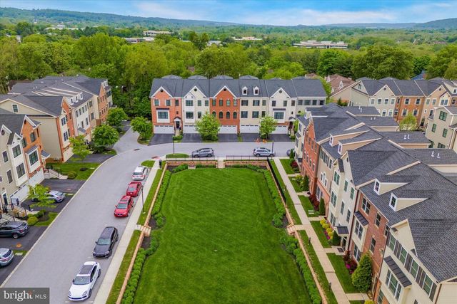 34 PARKVIEW CIRCLE, Wayne, PA 19087