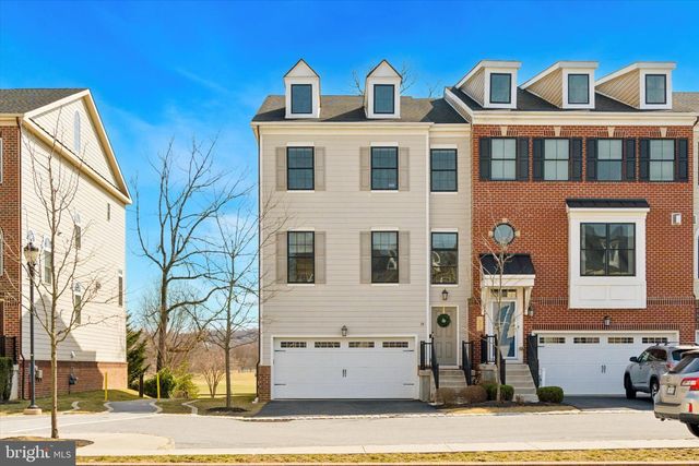 34 PARKVIEW CIRCLE, Wayne, PA 19087