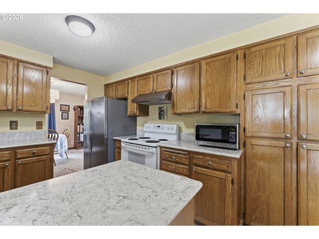 2095 Nw 3RD St, Gresham, OR 97030