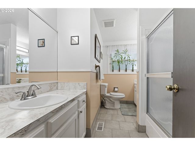 2095 Nw 3RD St, Gresham, OR 97030