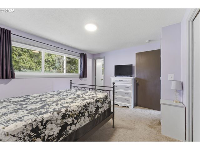 2095 Nw 3RD St, Gresham, OR 97030