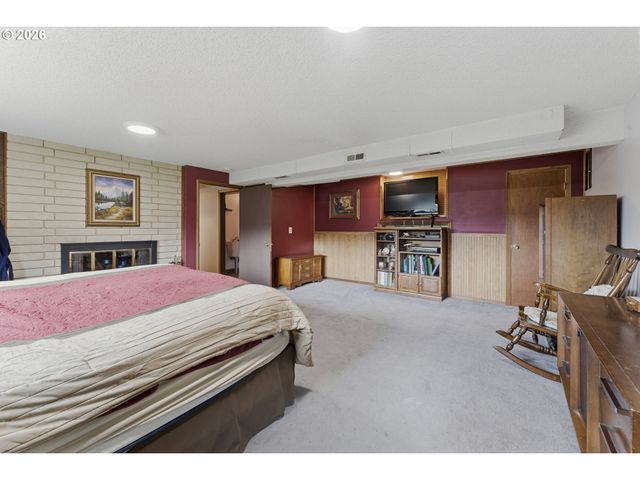 2095 Nw 3RD St, Gresham, OR 97030