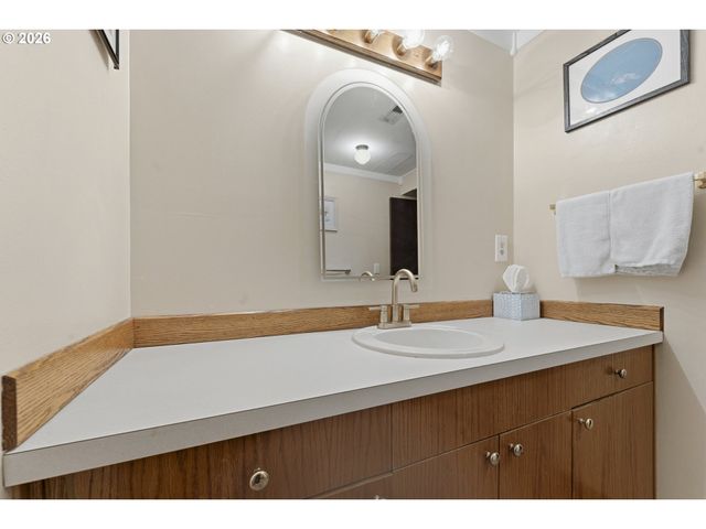 2095 Nw 3RD St, Gresham, OR 97030