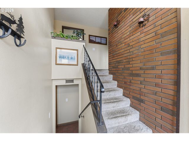 2095 Nw 3RD St, Gresham, OR 97030