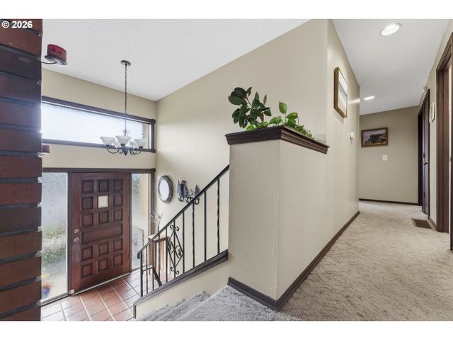 2095 Nw 3RD St, Gresham, OR 97030