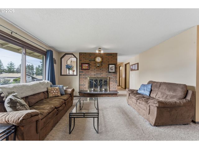 2095 Nw 3RD St, Gresham, OR 97030