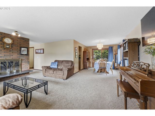 2095 Nw 3RD St, Gresham, OR 97030