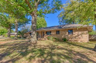 1221 Cruce Street, Norman, OK 73069