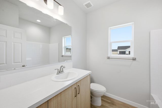 14104 Shiny Spruce St, Caldwell, ID 83607