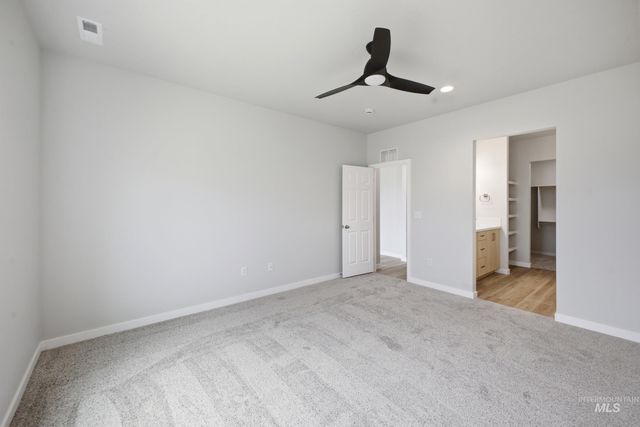 14104 Shiny Spruce St, Caldwell, ID 83607
