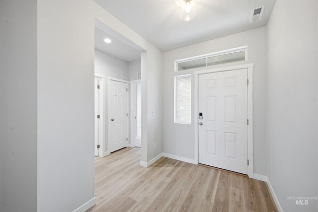 14104 Shiny Spruce St, Caldwell, ID 83607