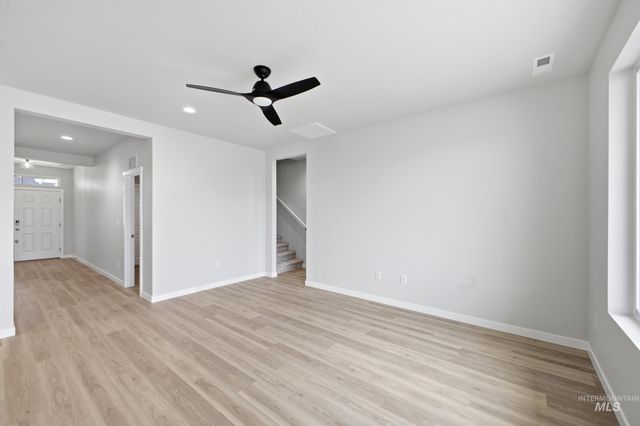 14104 Shiny Spruce St, Caldwell, ID 83607
