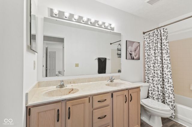 5750 Rolling Pines Court, Indianapolis, IN 46220