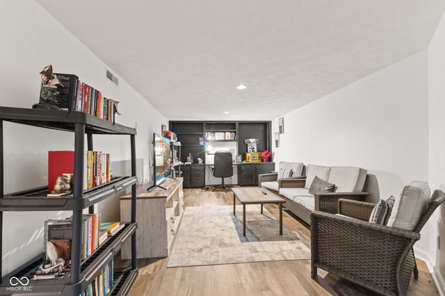 5750 Rolling Pines Court, Indianapolis, IN 46220