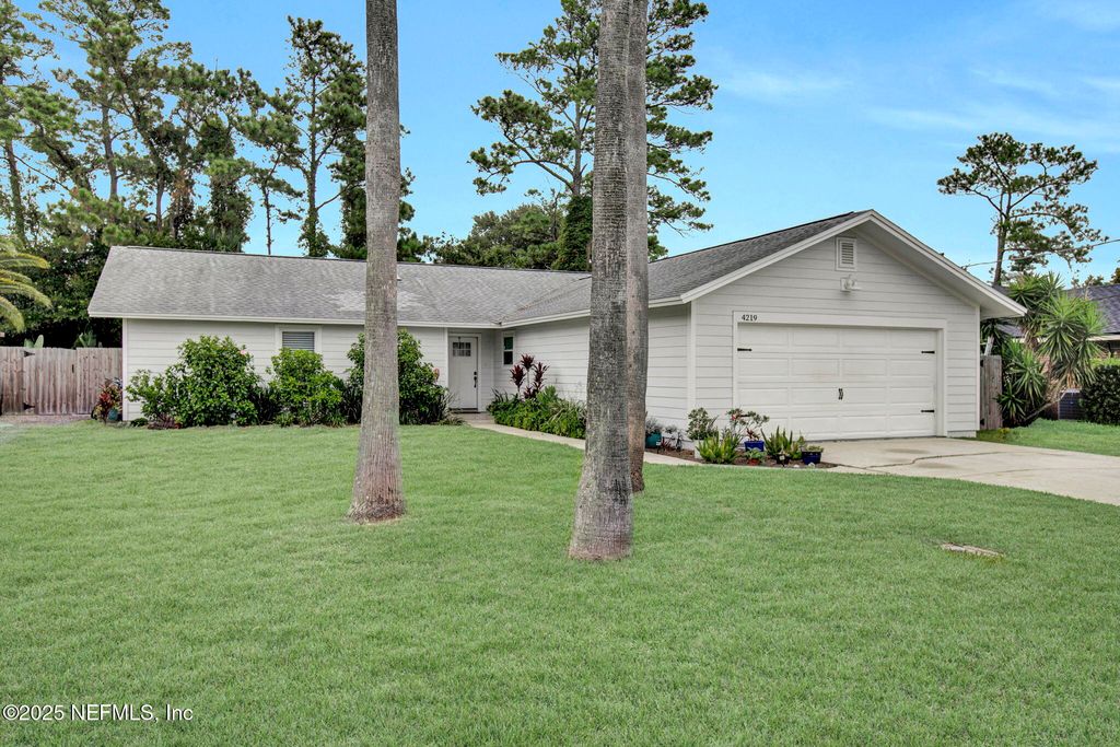 4219 SEABREEZE Drive, Jacksonville, FL 32250