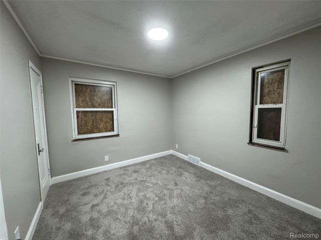 9760 Wayburn Street, Detroit, MI 48224