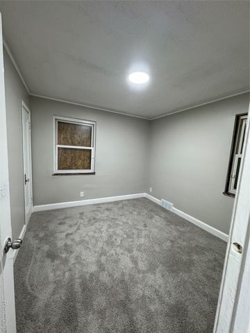 9760 Wayburn Street, Detroit, MI 48224