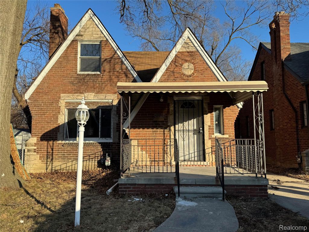 9760 Wayburn Street, Detroit, MI 48224