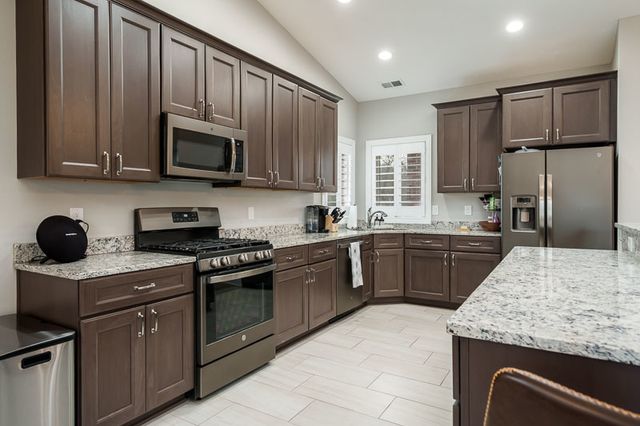 6254 White Berry Lane, Loves Park, IL 61111