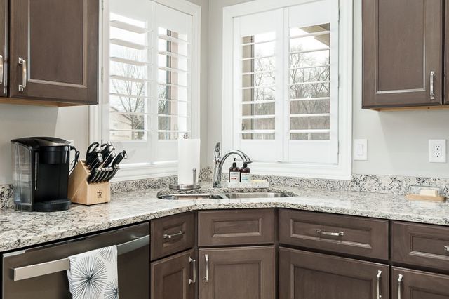 6254 White Berry Lane, Loves Park, IL 61111