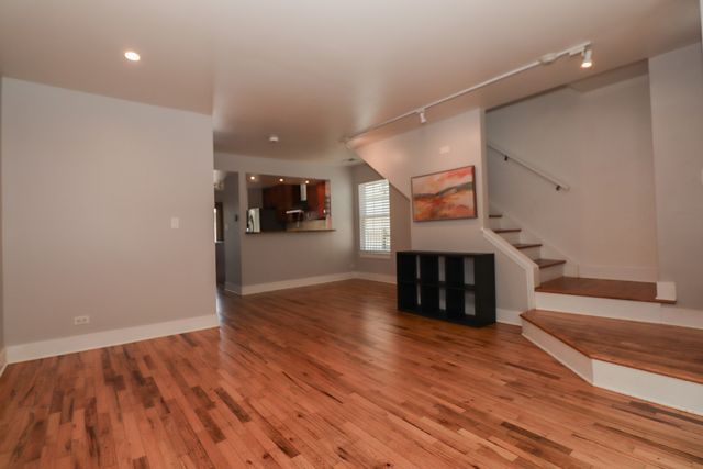 2732 W WASHINGTON Boulevard, Chicago, IL 60612