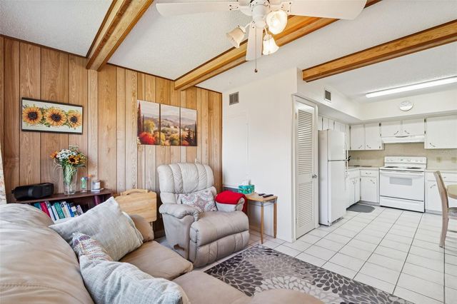 2226 SWITZERLAND WAY 46, Clearwater, FL 33763