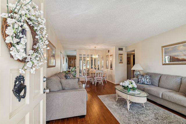 2226 SWITZERLAND WAY 46, Clearwater, FL 33763