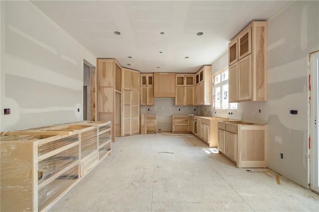 25031 W 141st Street, Olathe, KS 66061