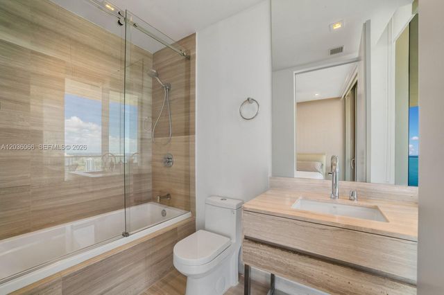 18975 Collins Avenue 3000, Sunny Isles Beach, FL 33160
