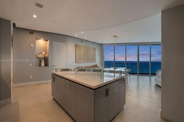 18975 Collins Avenue 3000, Sunny Isles Beach, FL 33160