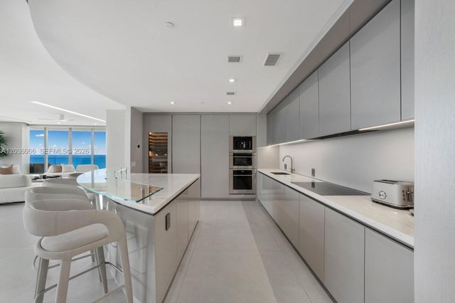 18975 Collins Avenue 3000, Sunny Isles Beach, FL 33160