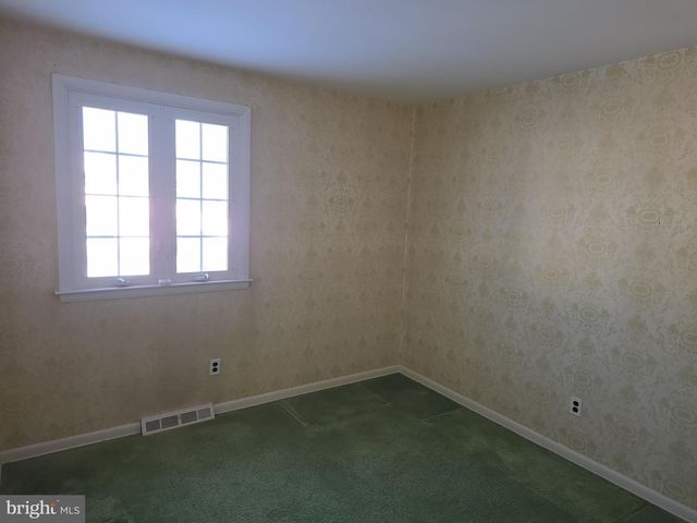 1013 HANCOCK DR, Blackwood, NJ 08012