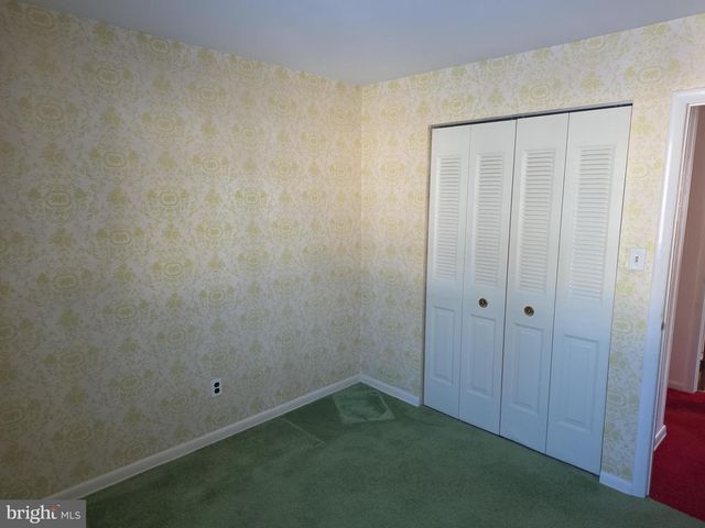 1013 HANCOCK DR, Blackwood, NJ 08012