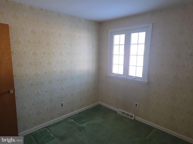 1013 HANCOCK DR, Blackwood, NJ 08012