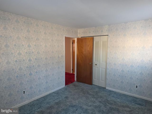 1013 HANCOCK DR, Blackwood, NJ 08012