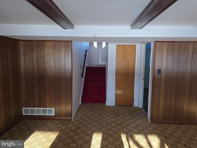 1013 HANCOCK DR, Blackwood, NJ 08012