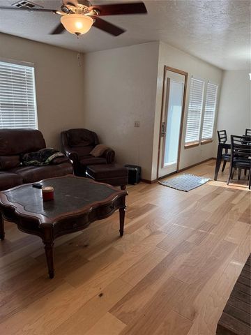 13813 Crossing Way West, Edmond, OK 73013