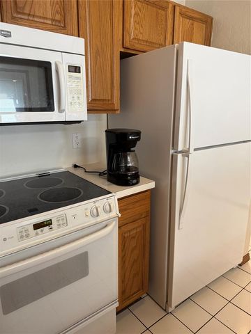 13813 Crossing Way West, Edmond, OK 73013